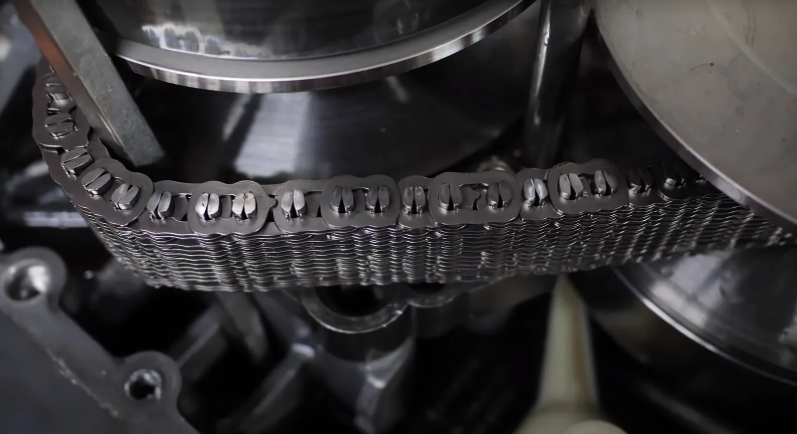 Lanțul cu plăcuțe (variator) al cutiei CVT Audi multitronic