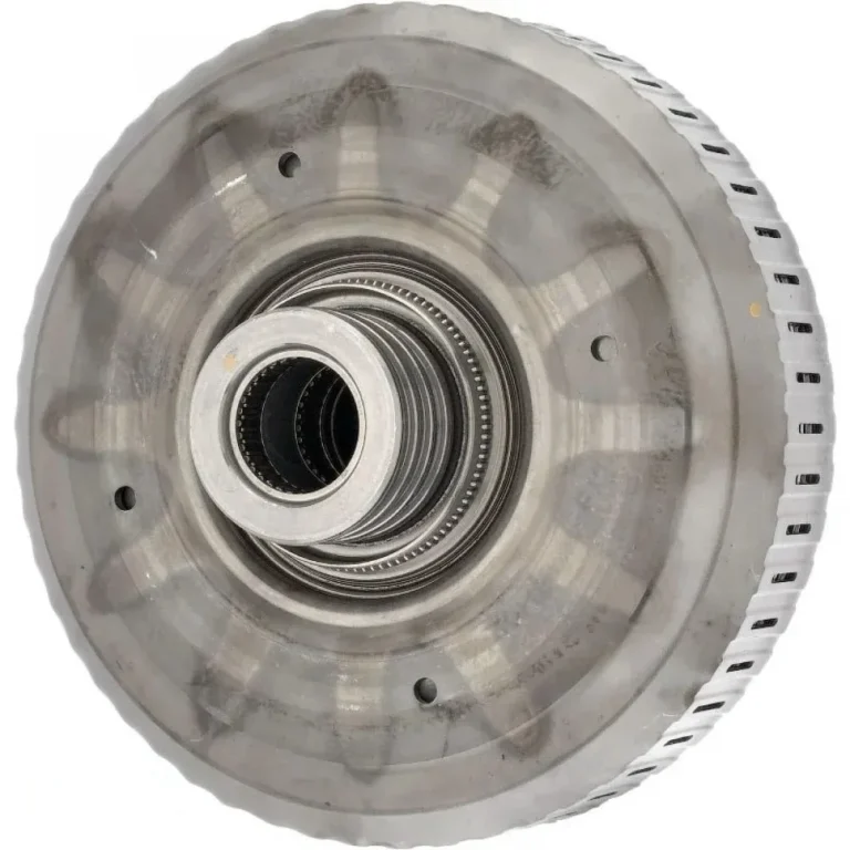 Ambreiajul dublu umed 724.1 (8G-DCT), fața dinspre cutie, cu butucul canelat