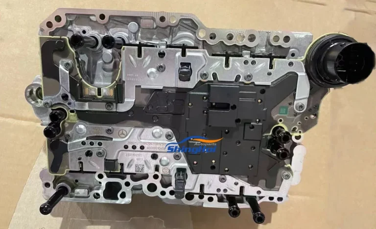 Mecatronica cutiei 8G-DCT 724.1 (bloc hidraulic cu modulul de comandă integrat și conectorul), pentru A / B / CLA / GLA / GLB (W177, W247, C118, H247, X247); sigla mică a vânzătorului pe mijloc
