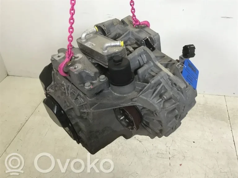 Cutia DQ250 MQB, cod 0D9 300 043, dintr-un VW Tiguan, suspendată, vedere laterală cu mecatronica