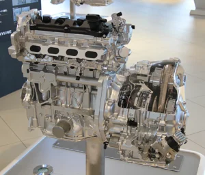 Grup motopropulsor Nissan X-Trail: motor MR20DD și CVT Jatco JF016E/JF017E (descrierea Commons nu precizează care dintre cele două)