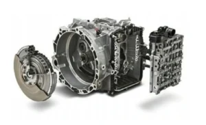 Vedere explodată a cutiei Powershift 6DCT450 (MPS6): ambreiajul dublu umed, carcasa și mecatronica, din articolul „Коварный робот POWERSHIFT 6DCT450 ч.2” (Volvo V40 Cross Country)