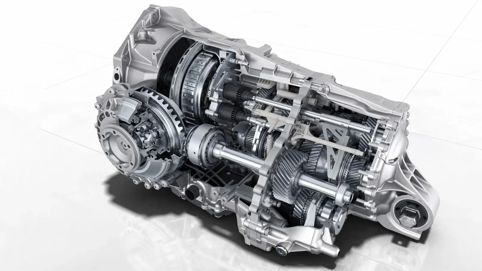 Secțiune prin cutia PDK cu 8 trepte (ZF 8DT), imagine din articolul Porsche „Double Pleasure” (2019), dosar media CPM-391-PDK-Panamera