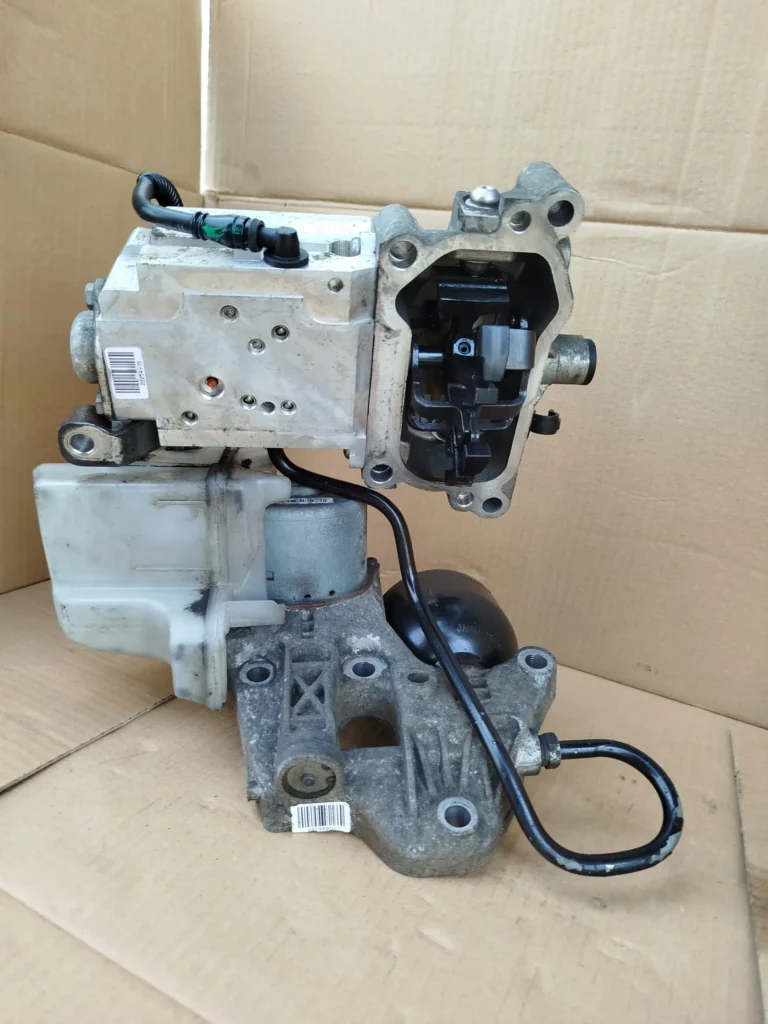 Modulul robot (actuator electrohidraulic cu pompă, acumulator și rezervor) al cutiei MCP/BMP6, cod 9679199180